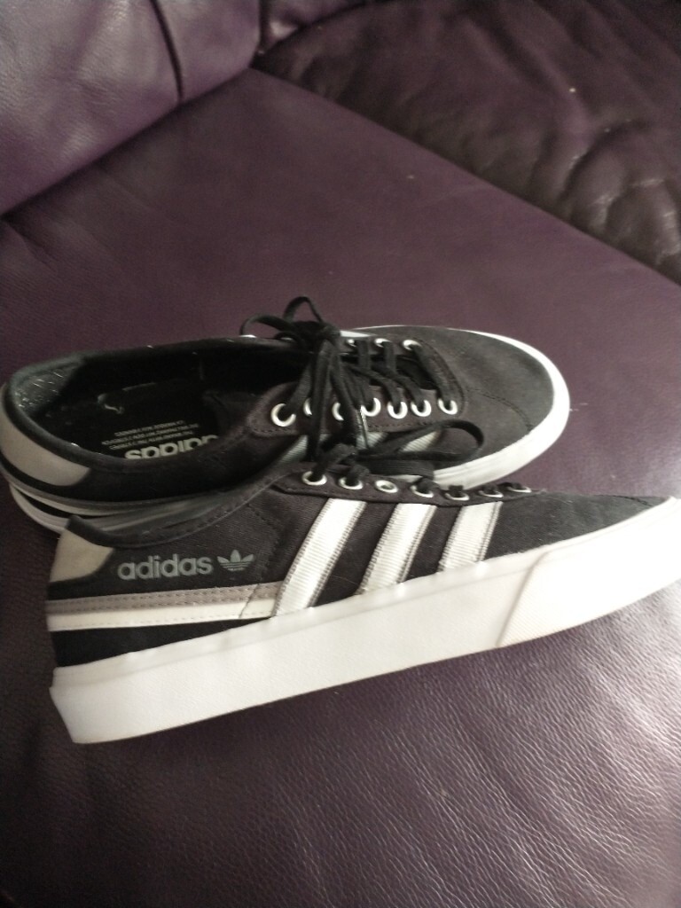 adidas originals trainers size 9